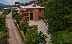 Mango'S Guesthouse